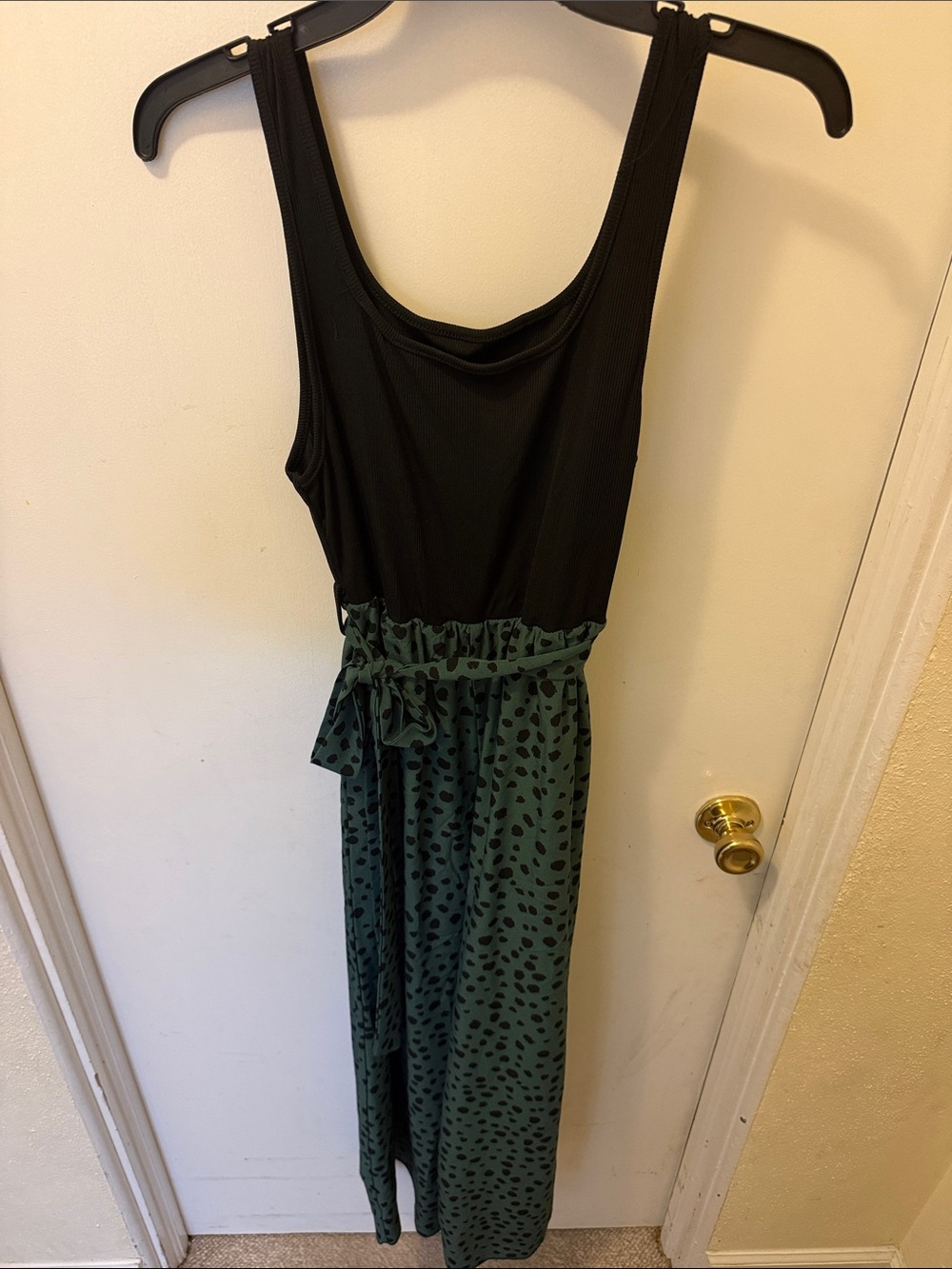 SHEIN Black & Forest Green Printed Waist-Tie Jumpsuit